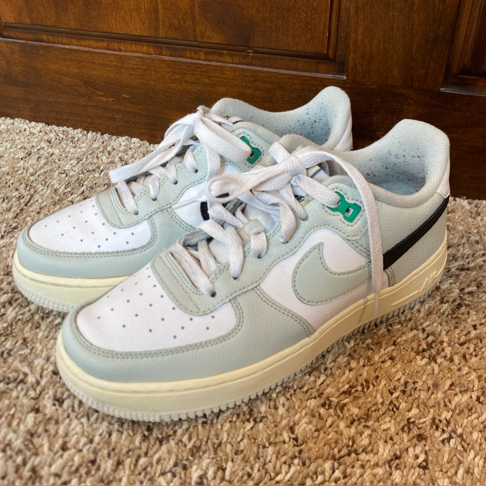 Nike Air Force 1 Split Gray White Black Youth Size 6 Low